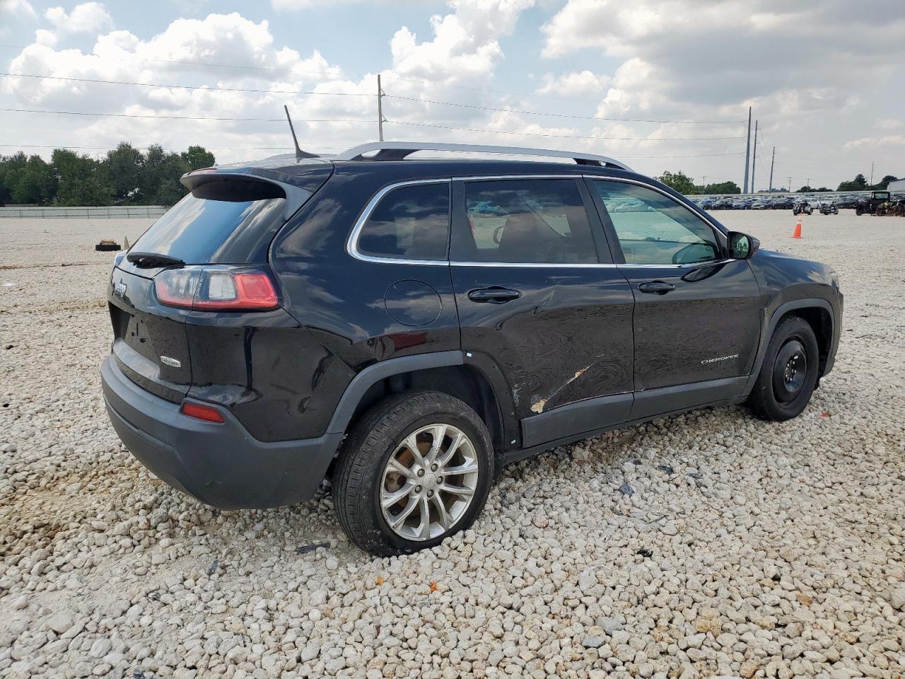 2019 Jeep Cherokee Latitude black null gas 1C4PJLCB7KD340591 photo #4