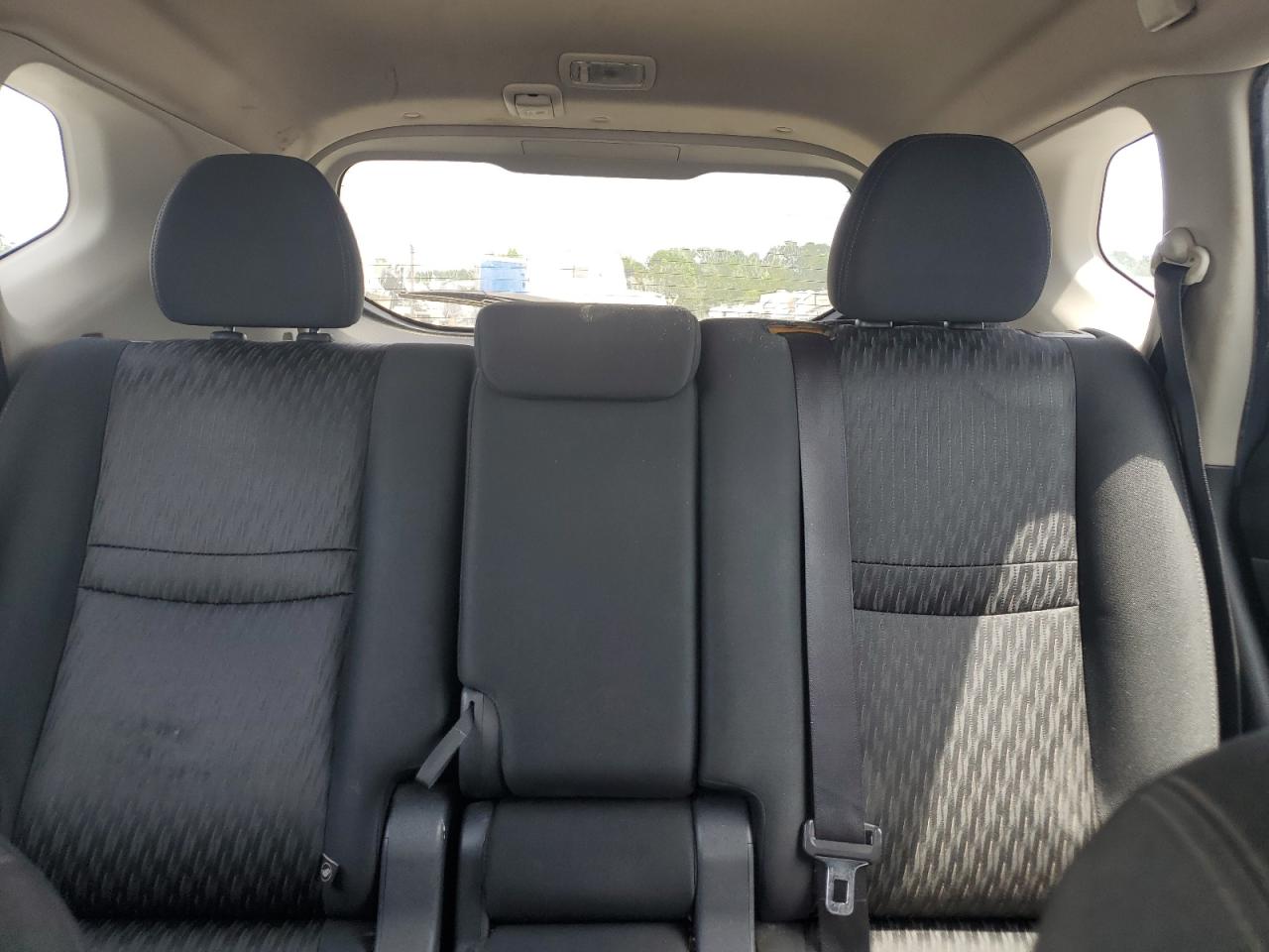 2017 Nissan Rogue S VIN: KNMAT2MT7HP502390 Lot: 67814315