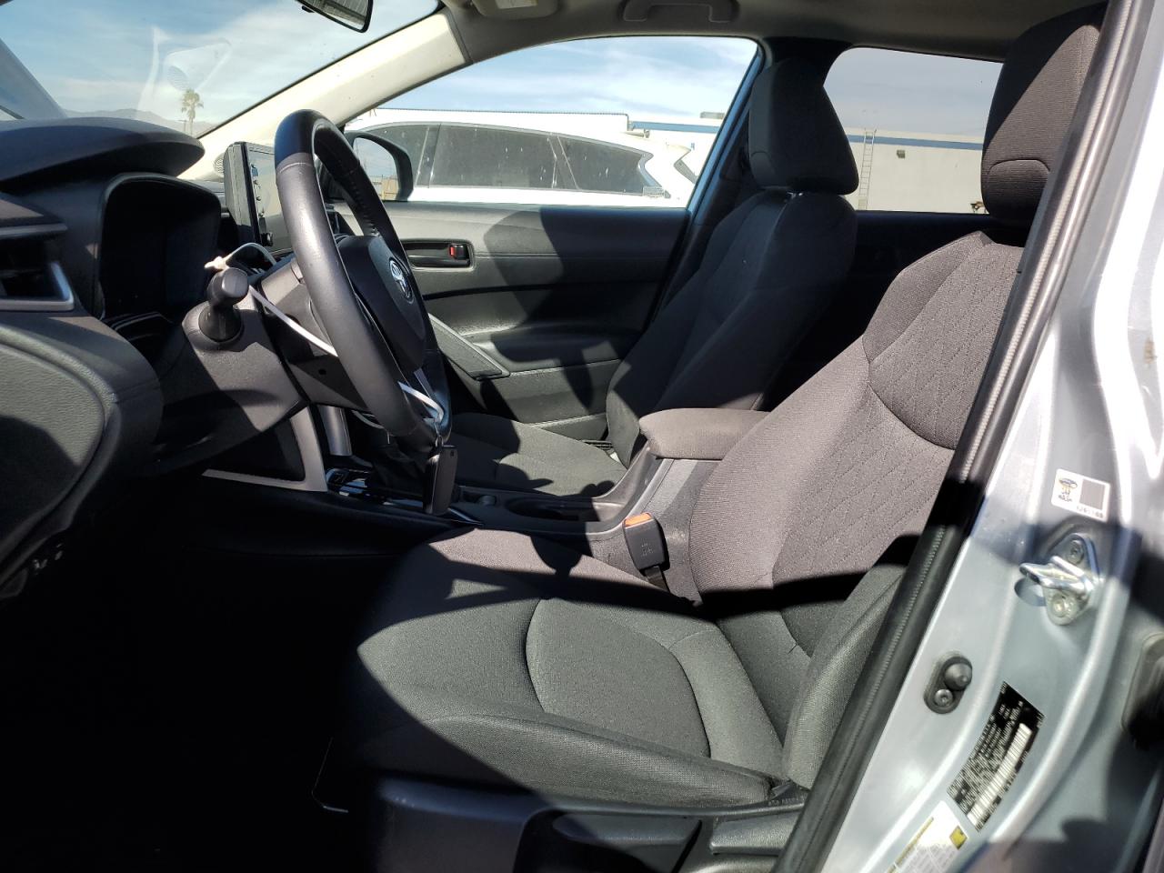 2022 Toyota Corolla Cross Le VIN: 7MUBAABG8NV014051 Lot: 69849555