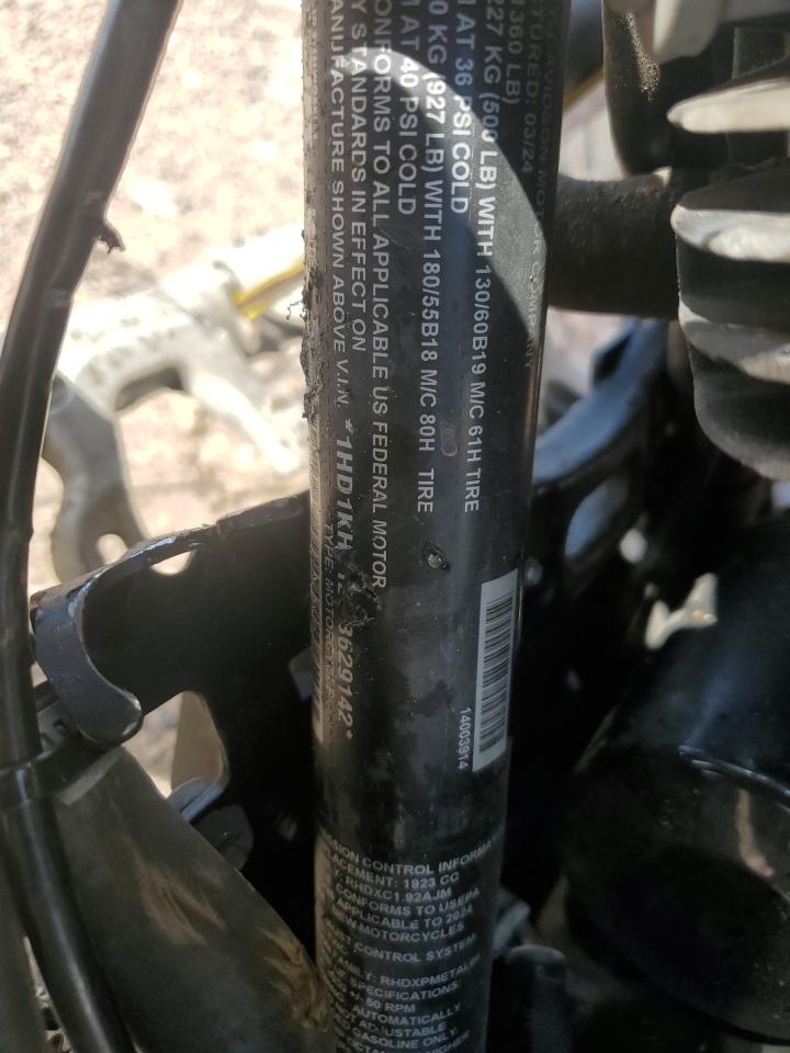 2016 Harley-Davidson Flhtcutg Tri Glide Ultra VIN: 1HD1MAL12GB861423 Lot: 69122765