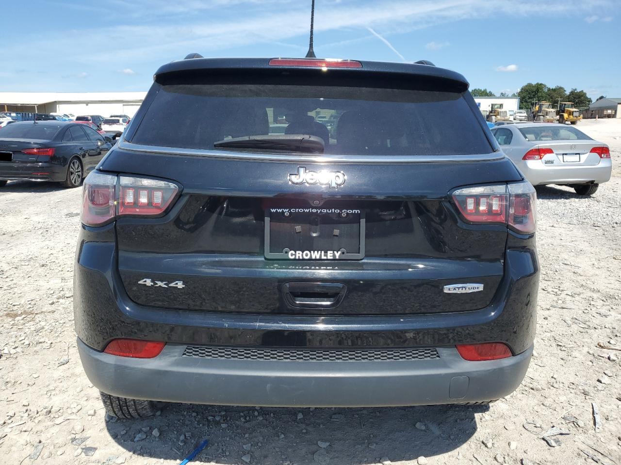 2018 Jeep Compass Latitude VIN: 3C4NJDBB1JT138692 Lot: 69214325