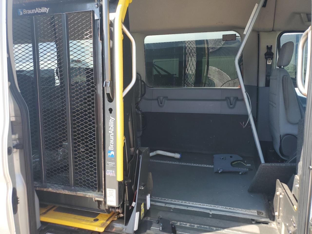 2019 Ford Transit T-350 Hd VIN: 1FDVU4XV1KKA80060 Lot: 68203295