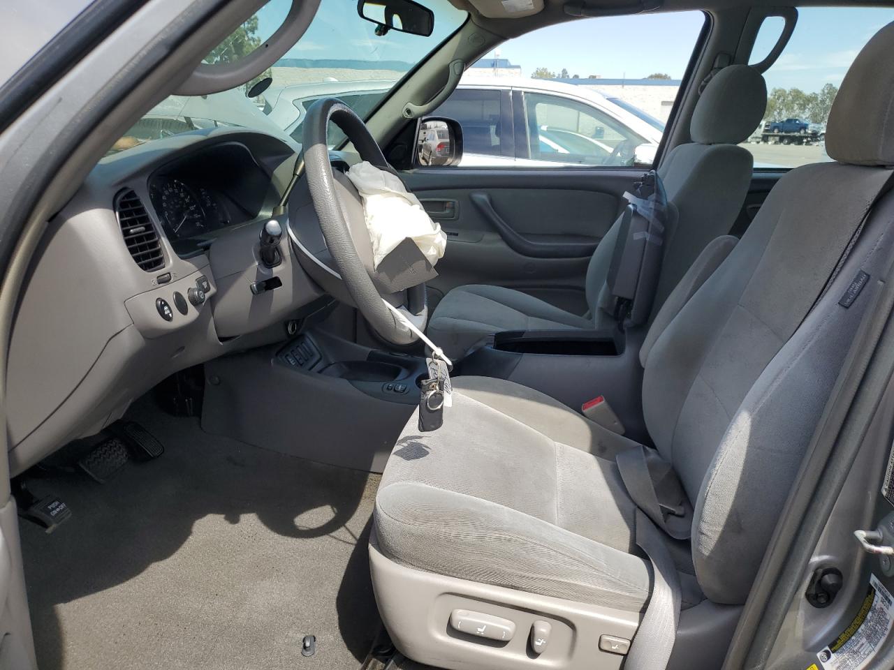 2005 Toyota Sequoia Sr5 VIN: 5TDZT34A55S244962 Lot: 70128535