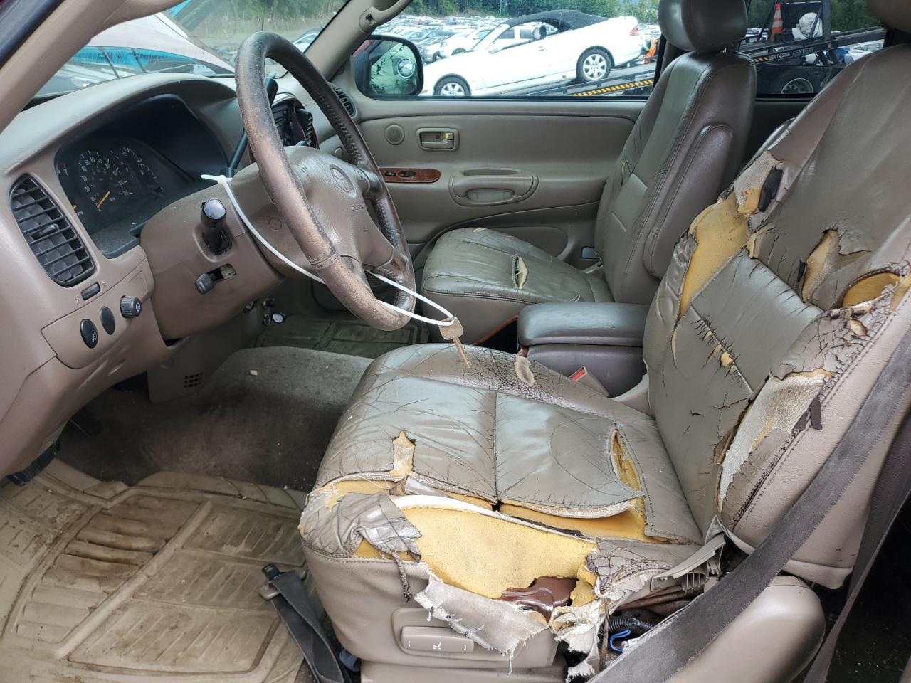 2001 Toyota Tundra Access Cab Limited VIN: 5TBBT48131S198102 Lot: 69833455