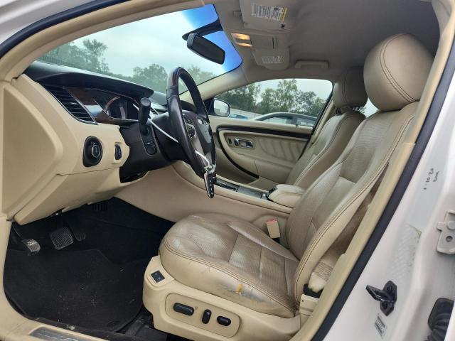 Sedans FORD TAURUS 2015 Biały