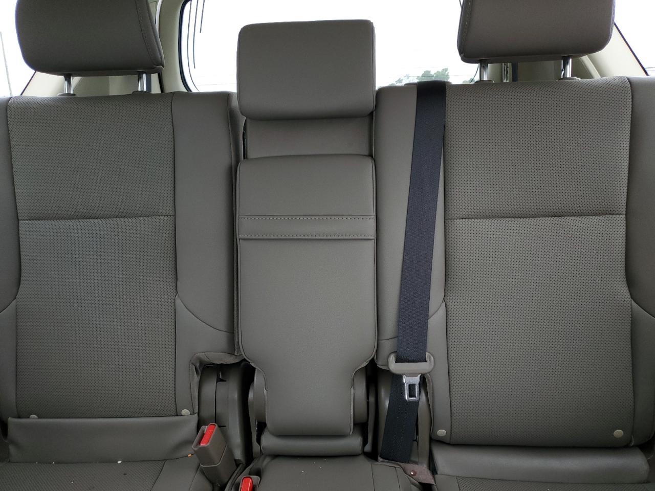 2023 Lexus Gx 460 VIN: JTJAM7BX3P5369084 Lot: 70633925