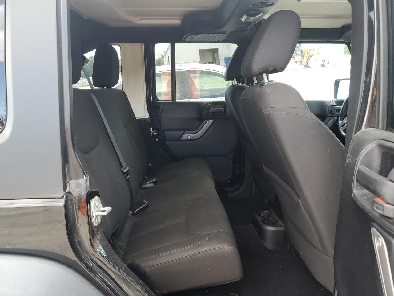 2015 Jeep Wrangler Unlimited Sport VIN: 1C4BJWDG7FL675156 Lot: 70003085