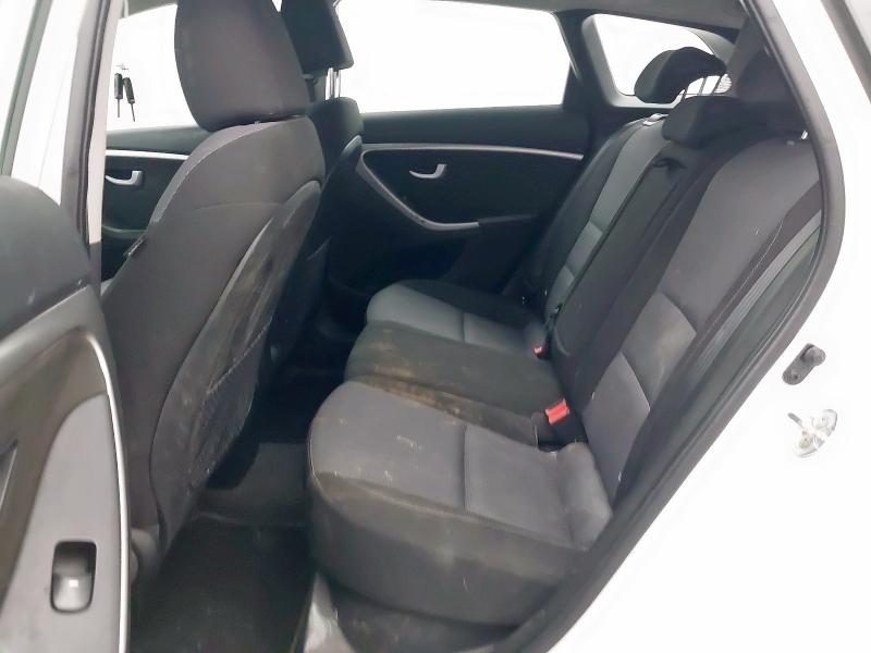 2015 HYUNDAI I30 SE