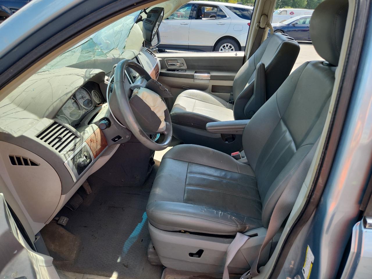 2008 Chrysler Town & Country Touring VIN: 2A8HR54P38R651792 Lot: 69371285