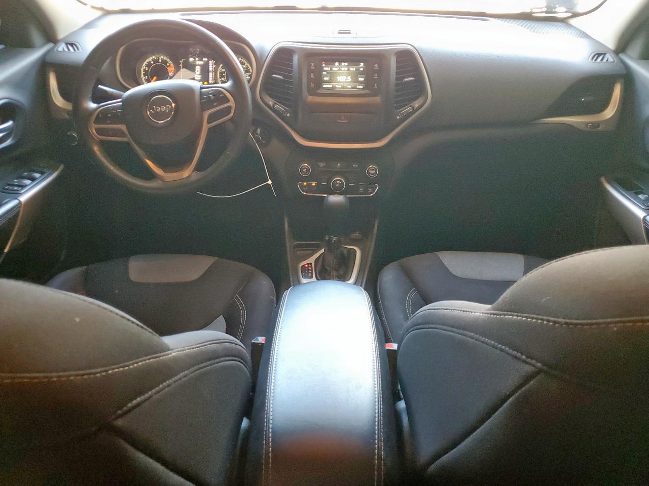 2017 Jeep Cherokee Sport VIN: 1C4PJLAB8HW623792 Lot: 67227485