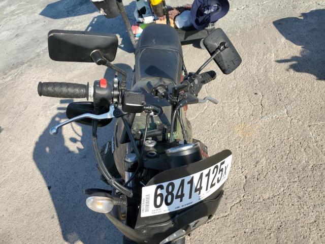 2019 MOTO GUZZI V7  