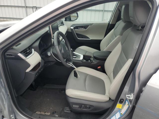  TOYOTA RAV4 2021 Серебристый