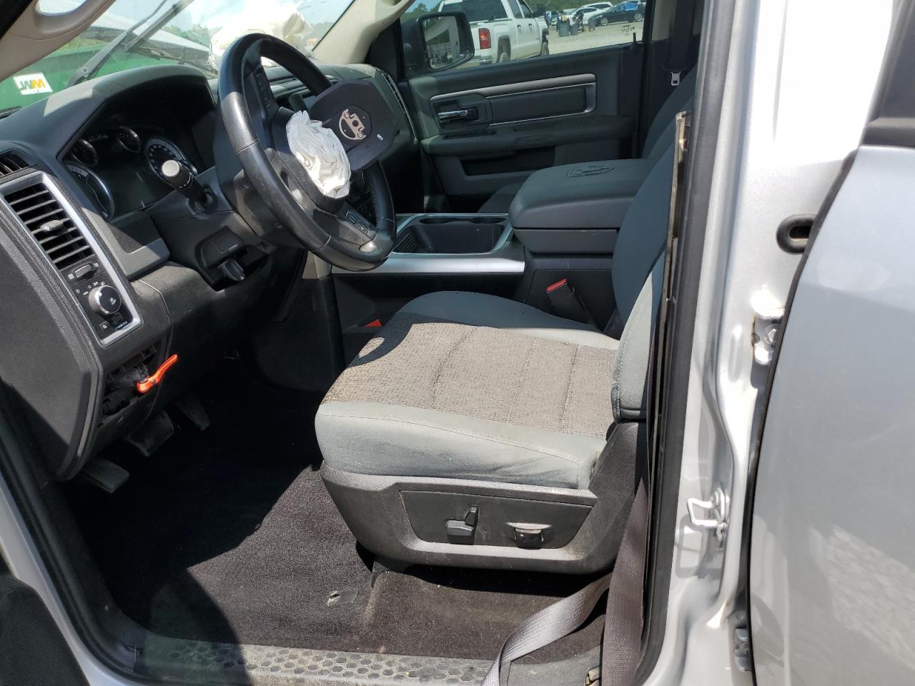 2017 Ram 1500 Slt VIN: 1C6RR6LT7HS524307 Lot: 70490315