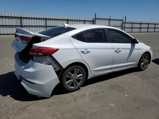  HYUNDAI ELANTRA 2017 Белы