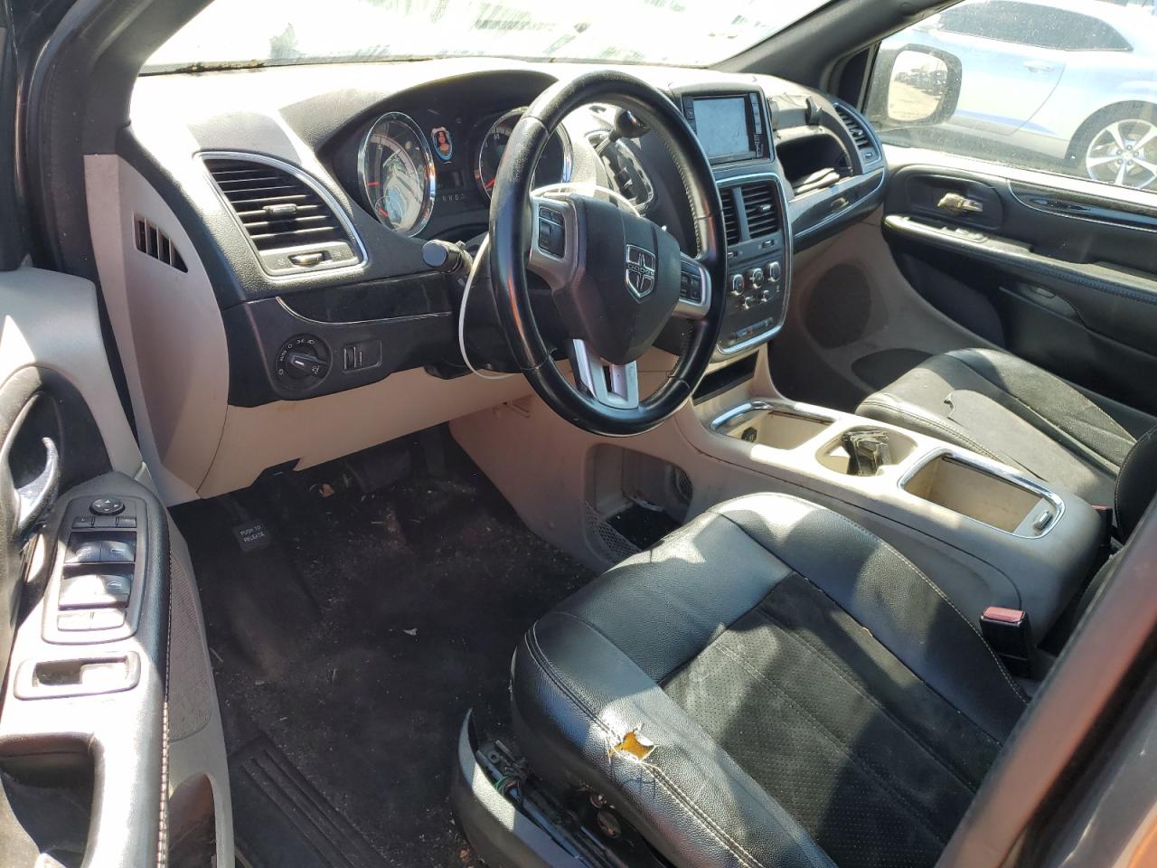 2018 Dodge Grand Caravan Sxt VIN: 2C4RDGCG0JR324604 Lot: 69119075