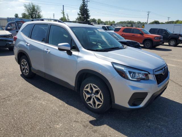  SUBARU FORESTER 2019 Серебристый