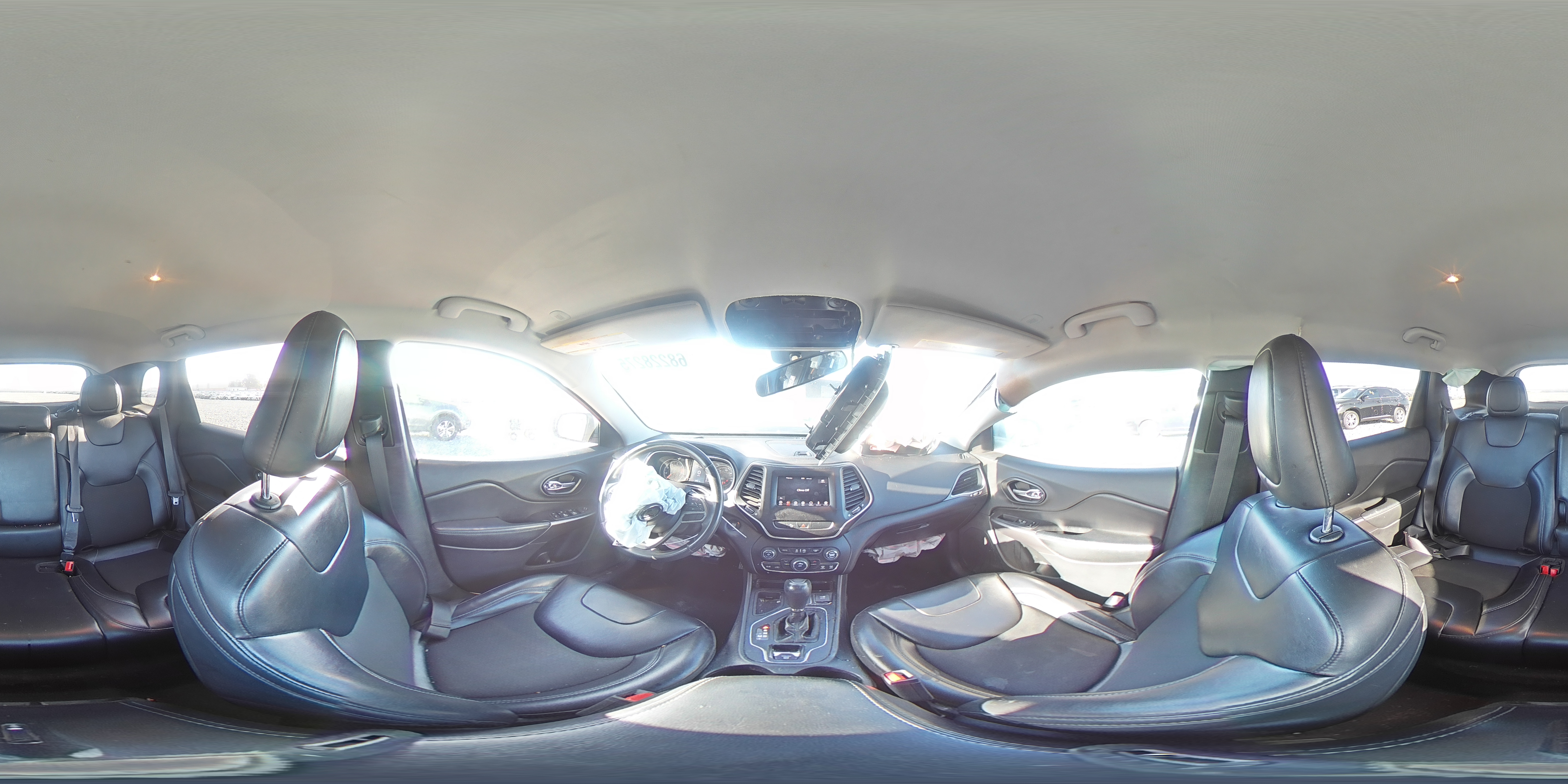 2020 Jeep Cherokee Latitude Plus VIN: 1C4PJLLB8LD605598 Lot: 68228275