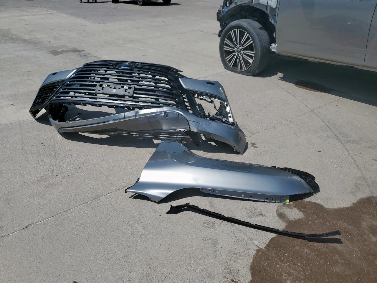 2024 Lexus Lx 600 Base VIN: JTJGB7CX1R4050032 Lot: 70572305