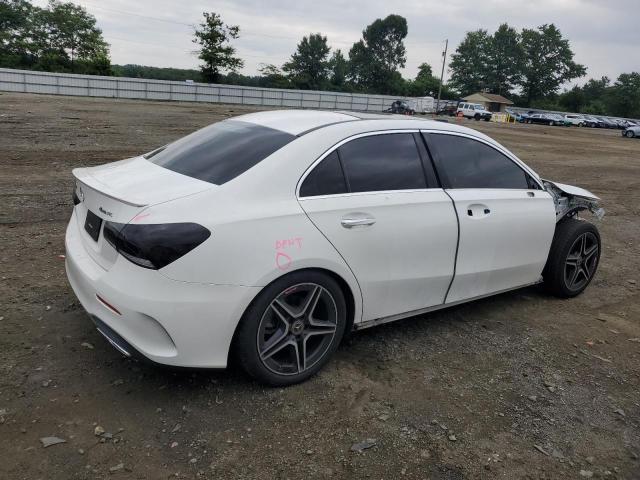  MERCEDES-BENZ A-CLASS 2021 Белы