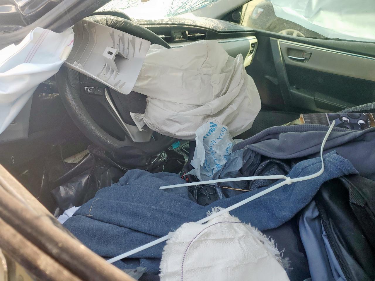 2016 Toyota Corolla L VIN: 5YFBURHE3GP504964 Lot: 68086935