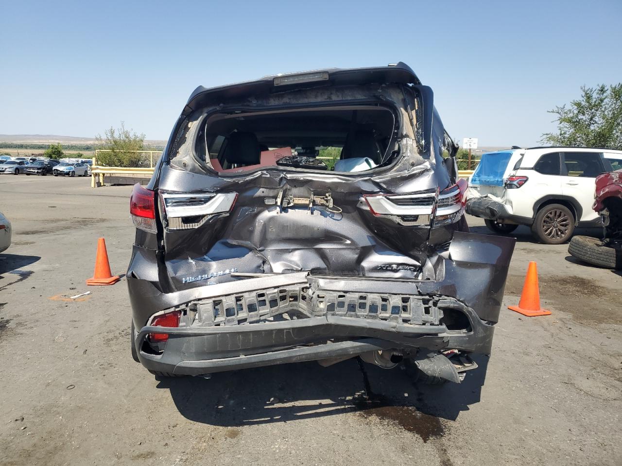 2018 Toyota Highlander Se VIN: 5TDJZRFH7JS830050 Lot: 68324155