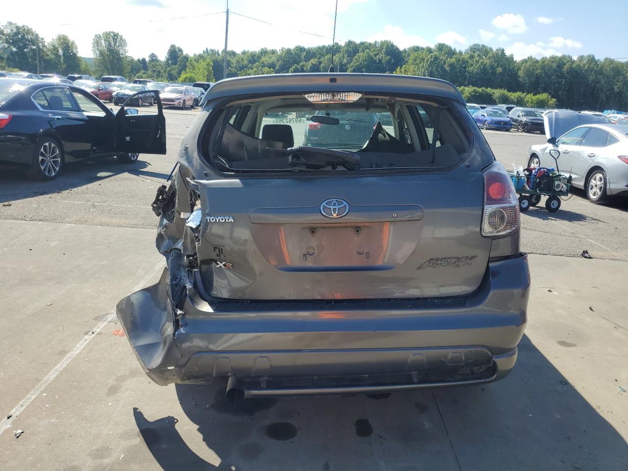 2005 Toyota Corolla Matrix Xr VIN: 2T1KR32E15C330252 Lot: 69762365