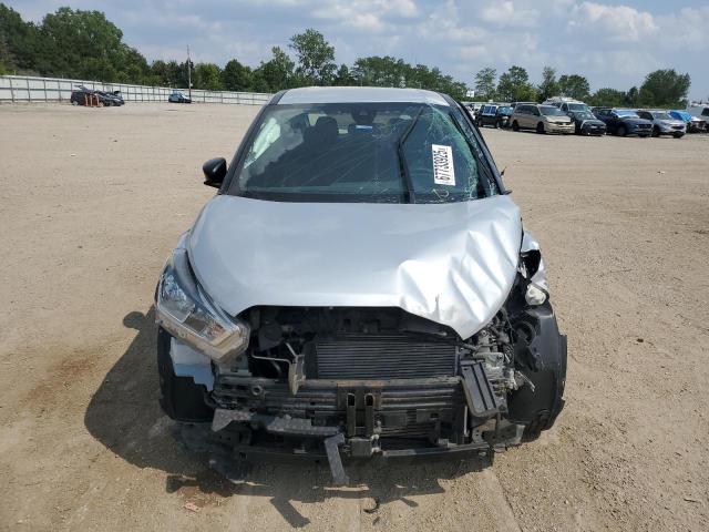  NISSAN KICKS 2020 Silver