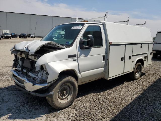 2015 Ford Econoline E350 Super Duty Cutaway Van