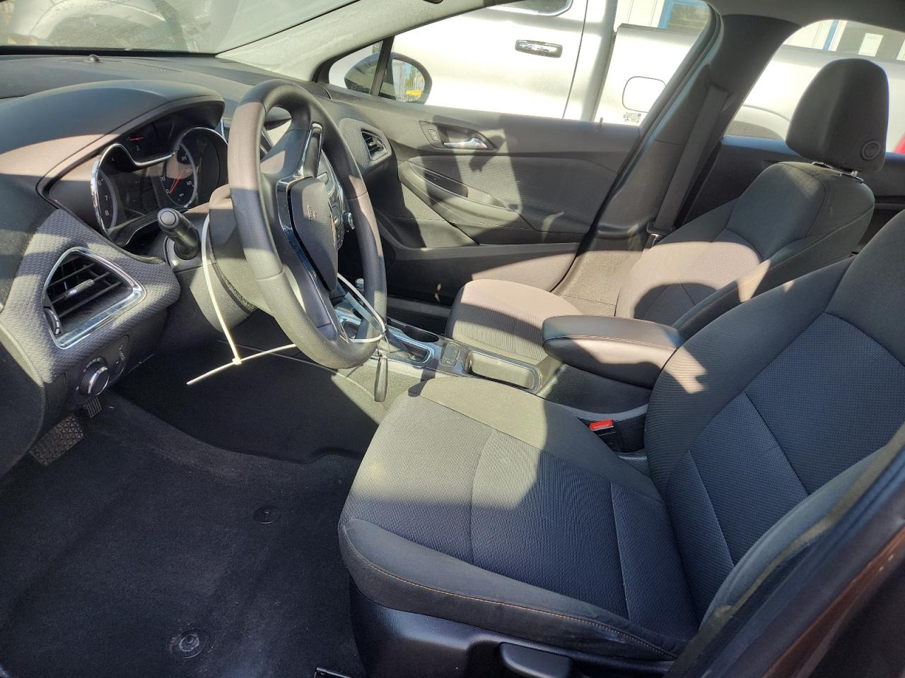 2019 Chevrolet Cruze Ls VIN: 1G1BC5SM2K7136002 Lot: 70323515