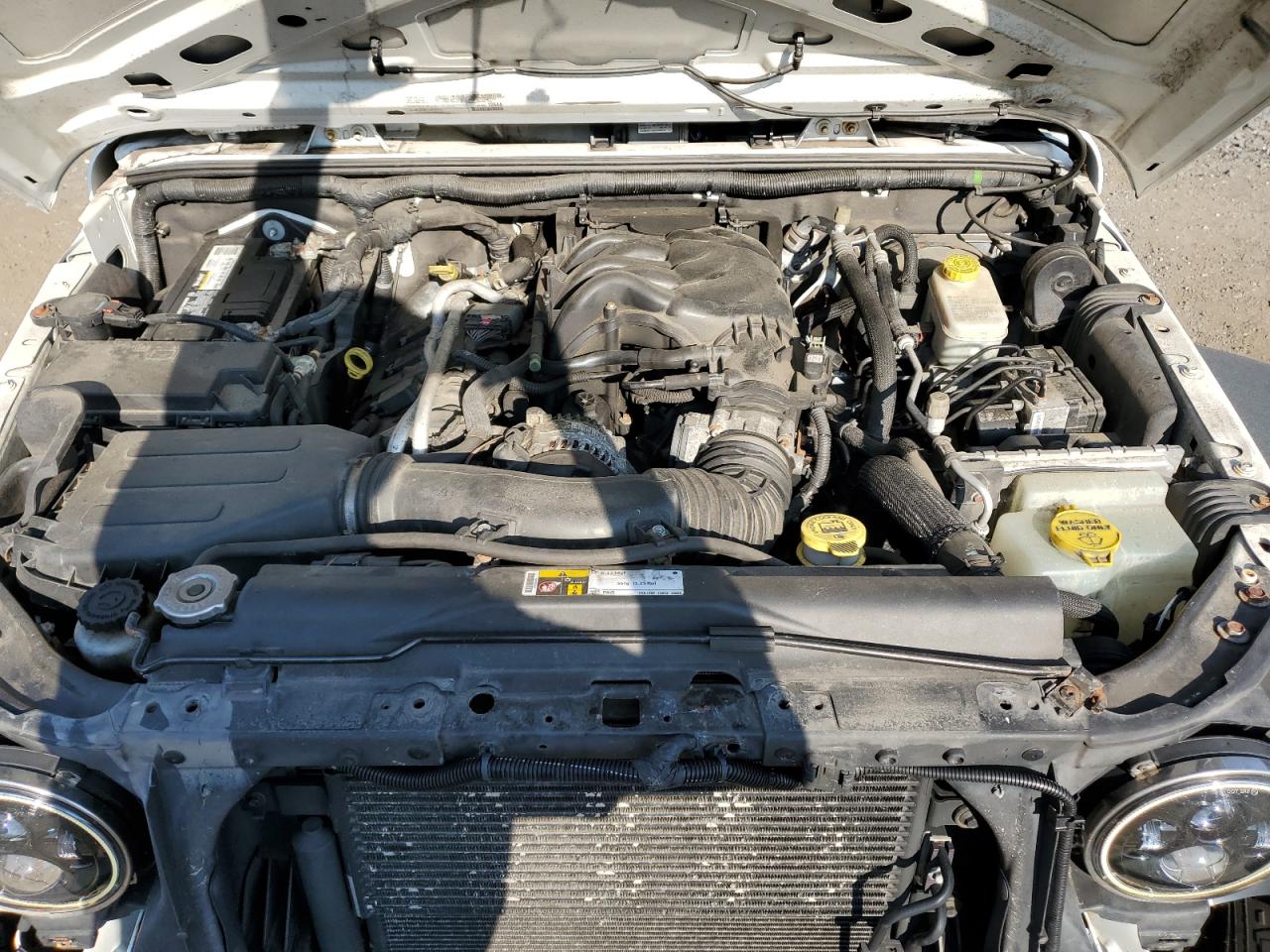 2015 Jeep Wrangler Unlimited Sport VIN: 1C4HJWDG4FL619900 Lot: 68387575