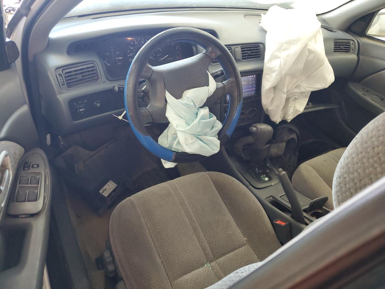 2000 Toyota Camry Ce VIN: 4T1BG22K9YU966085 Lot: 70146495