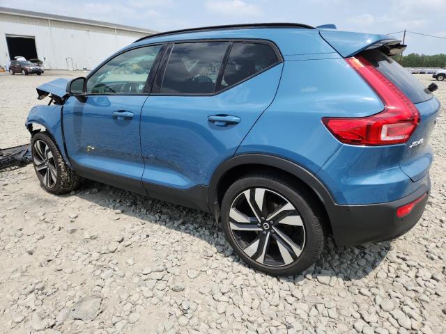  VOLVO XC40 PLUS 2024 Granatowy