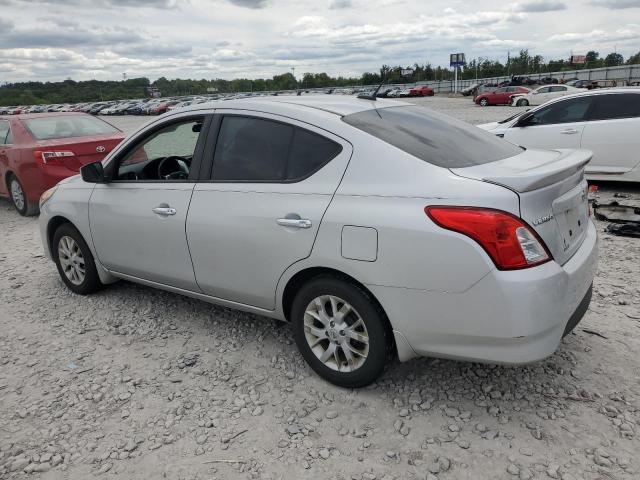  NISSAN VERSA 2019 Серебристый