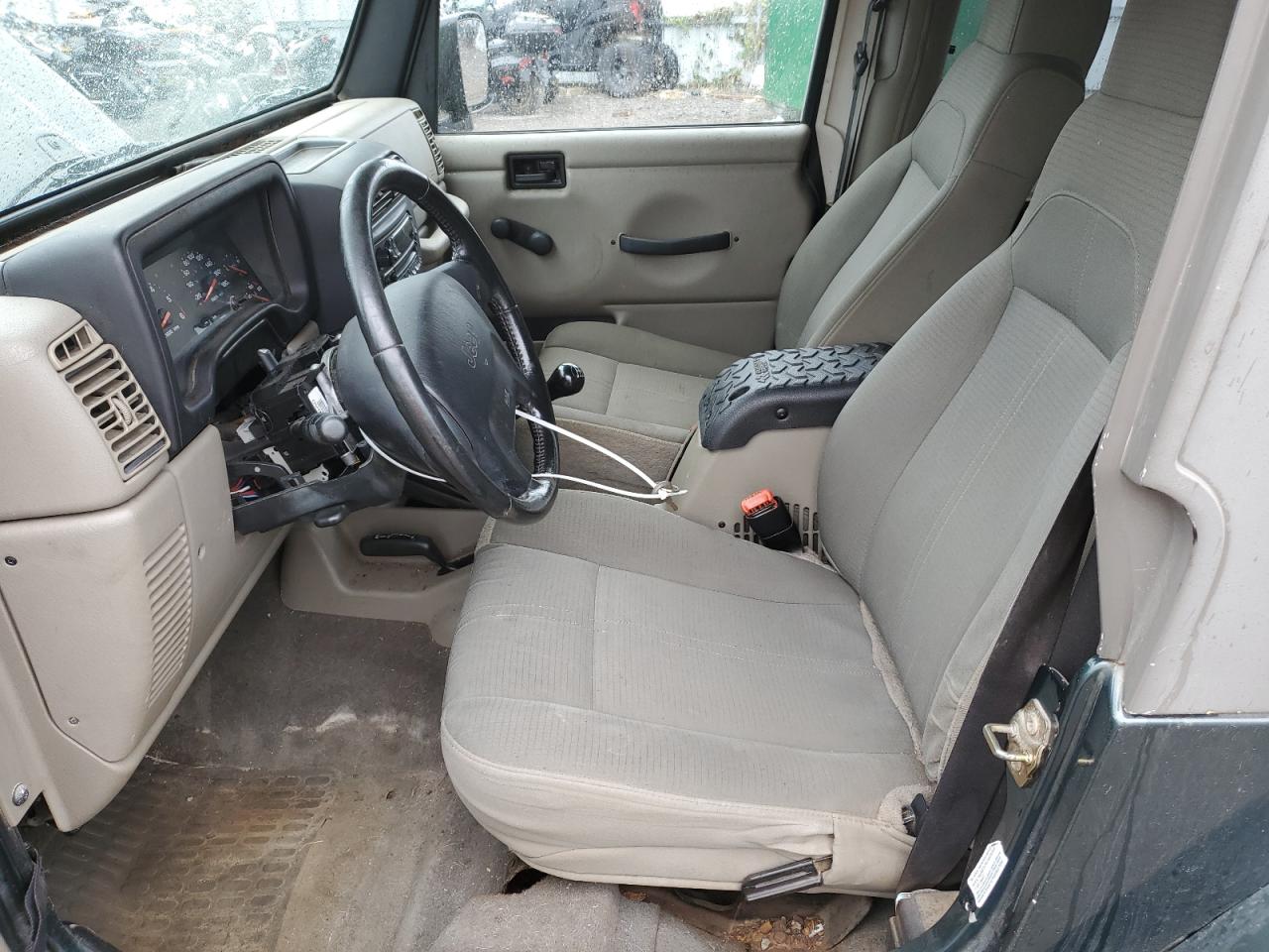 2003 Jeep Wrangler / Tj Sahara VIN: 1J4FA59S03P332230 Lot: 70377845