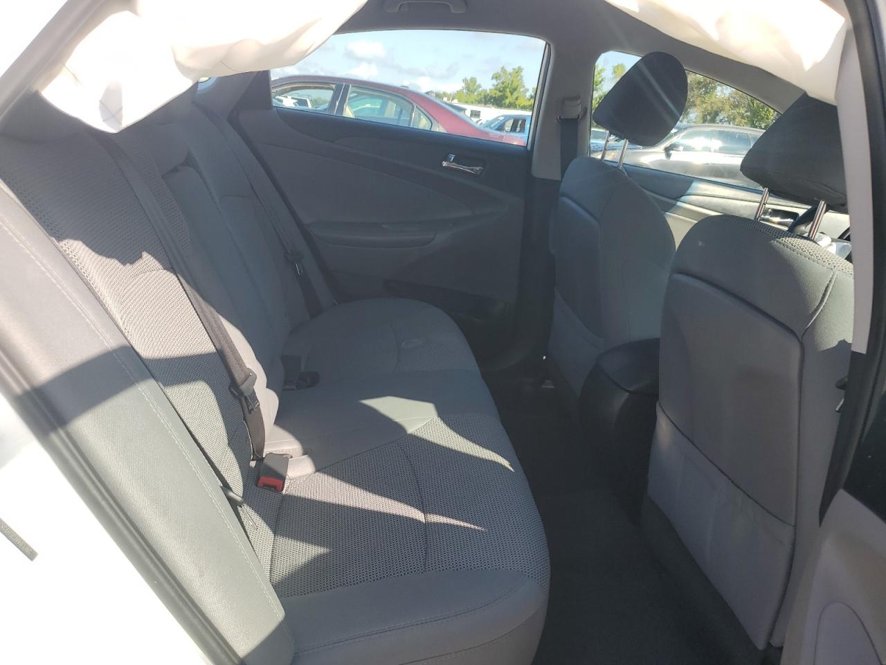 2014 Hyundai Sonata Gls VIN: 5NPEB4AC2EH938379 Lot: 68777355