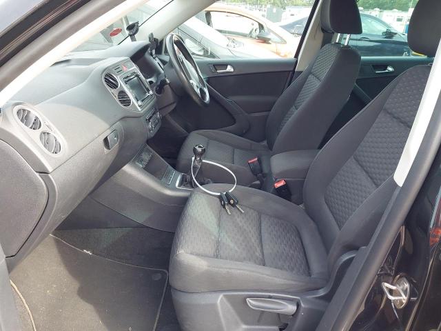 2011 VOLKSWAGEN TIGUAN MAT