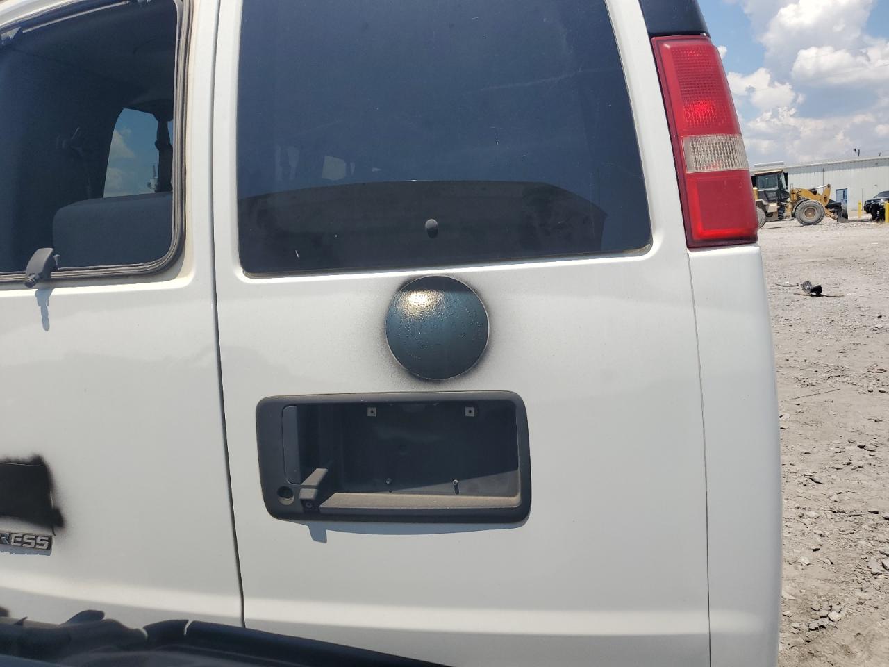 2018 Chevrolet Express G3500 Ls VIN: 1GAZGNFP3J1223917 Lot: 67140205