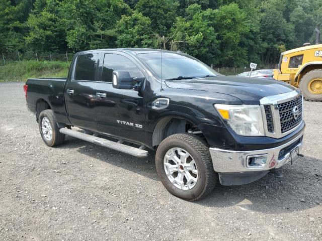 Pickups NISSAN TITAN 2016 Czarny