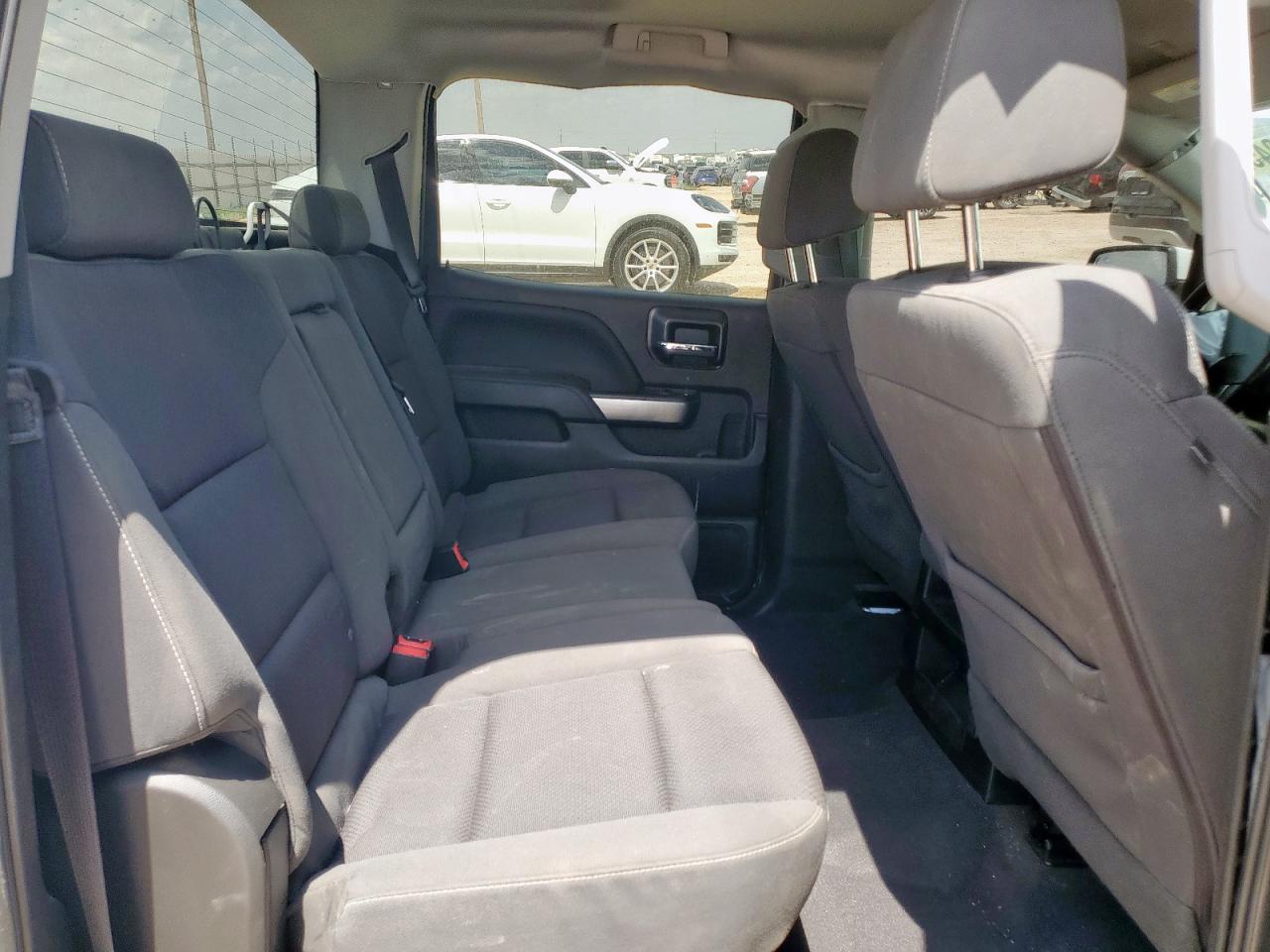 2018 Chevrolet Silverado K1500 Lt VIN: 3GCUKREC5JG599168 Lot: 70379245