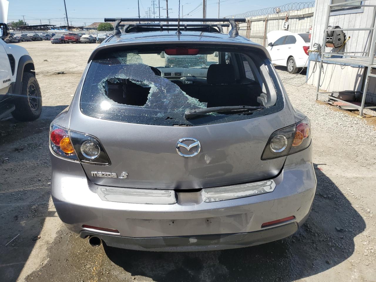 2005 Mazda 3 Hatchback VIN: JM1BK343151290646 Lot: 68220605