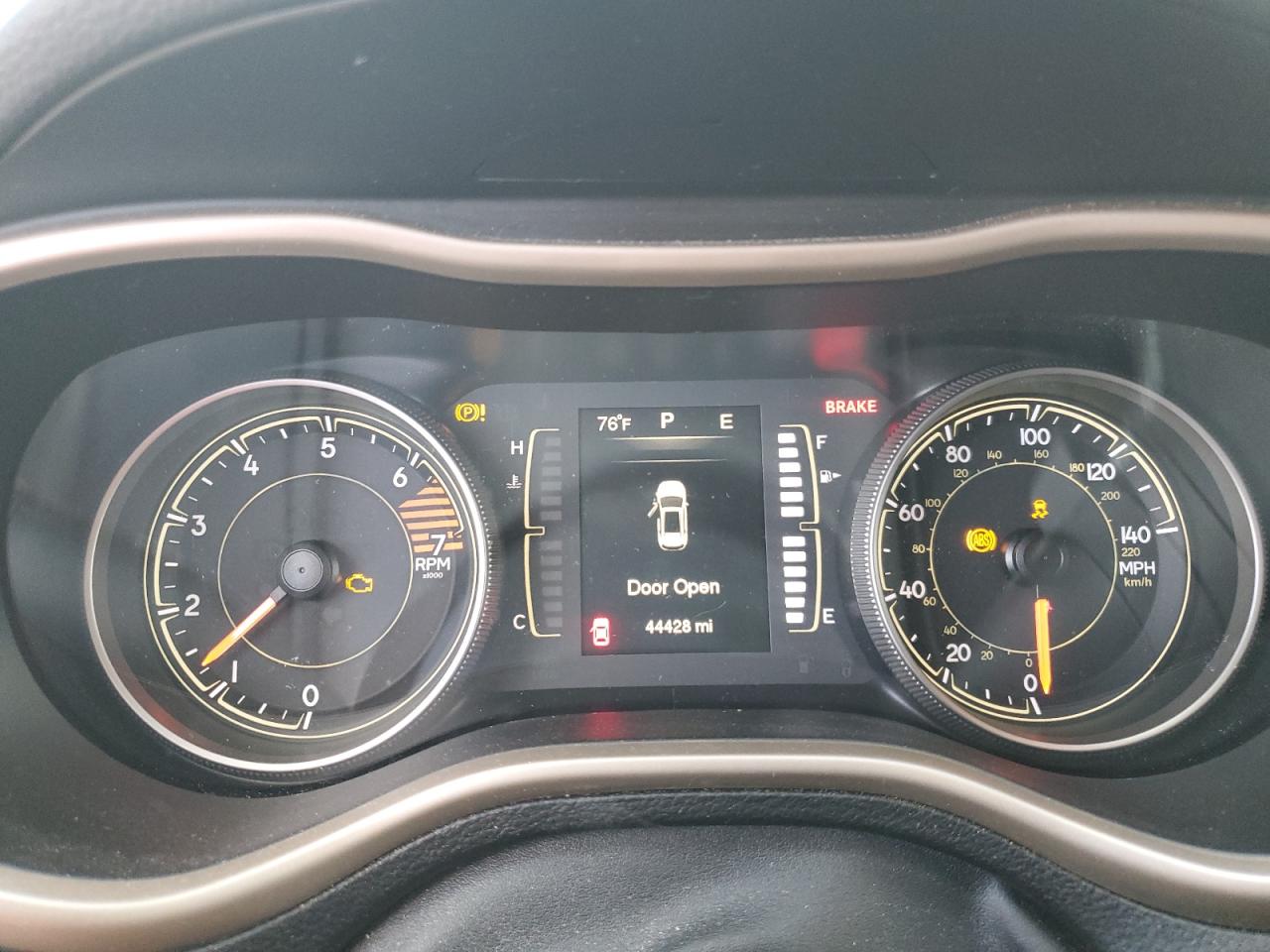 2016 Jeep Cherokee Latitude VIN: 1C4PJMCB3GW141846 Lot: 70047365