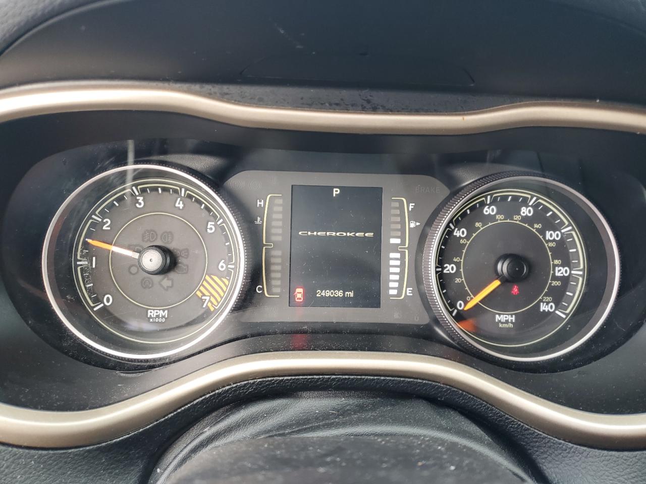 2015 Jeep Cherokee Latitude VIN: 1C4PJMCB7FW734012 Lot: 69815435