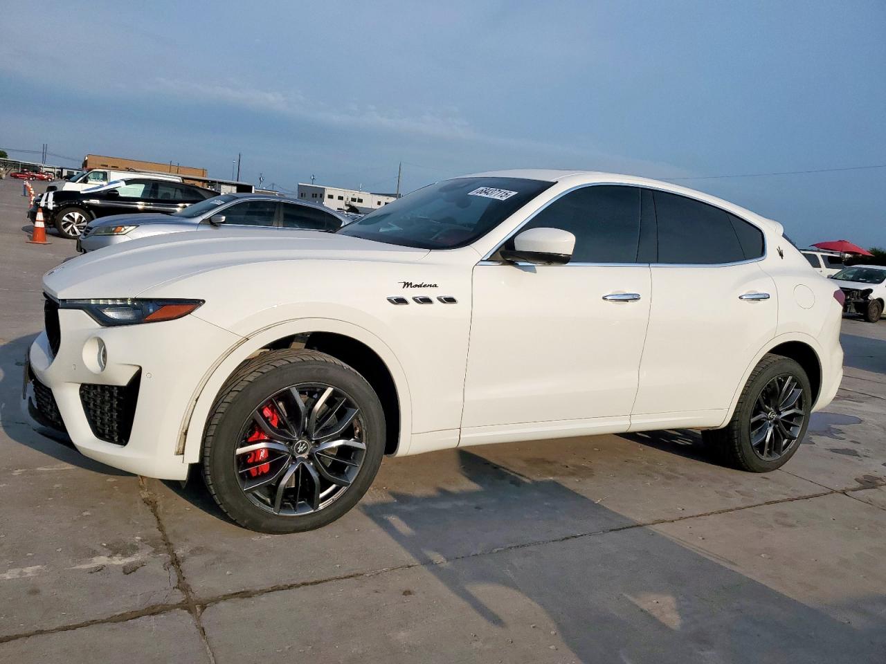 2022 Maserati Levante Modena white null gas ZN661YUM8NX389289 photo #1