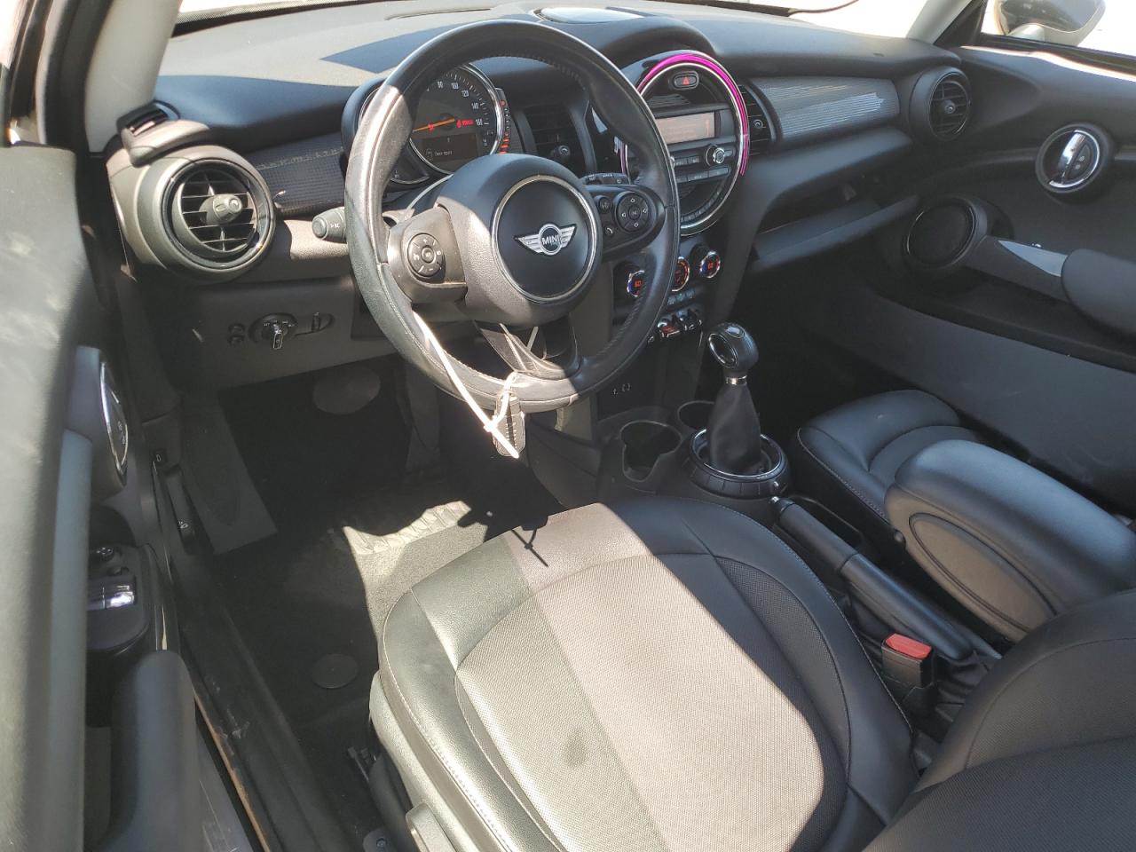 2015 Mini Cooper VIN: WMWXM5C56FT942498 Lot: 68108795