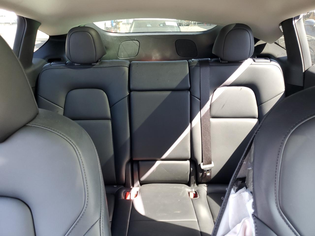 2023 Tesla Model Y VIN: 7SAYGDEE4PA098083 Lot: 69416445