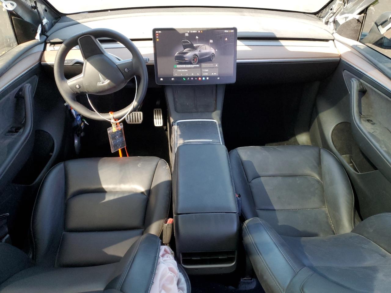 2025 Tesla Model Y VIN: 7SAYGDEF4SF232272 Lot: 69106505