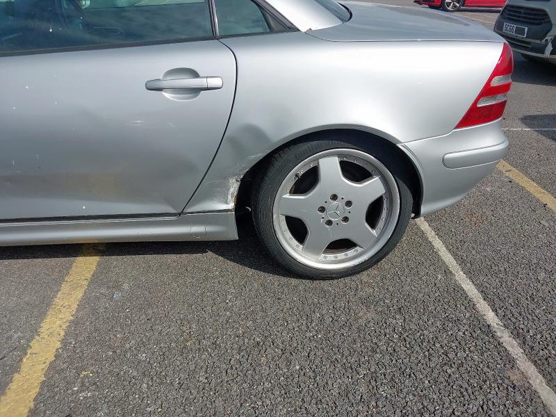 2000 MERCEDES-BENZ SLK 