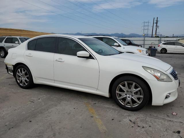  INFINITI G37 2013 Biały