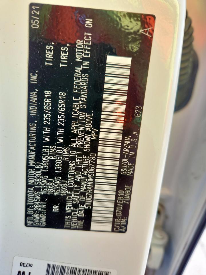 5TDGZRAH0MS067780 2021 Toyota Highlander Xle