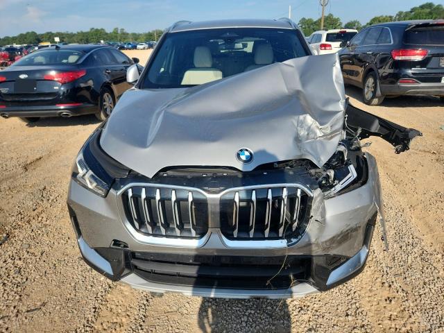  BMW X1 2024 Srebrny